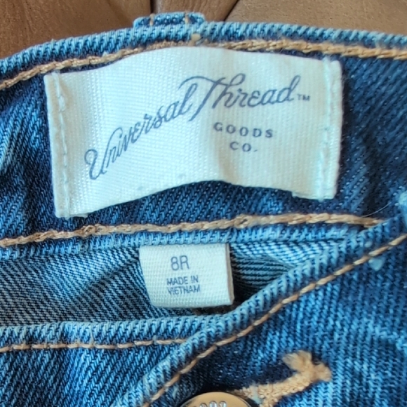 Universal Thread Mid Rise 90s Baggy Cuffed  Straight Leg Jeans - Picture 2 of 7